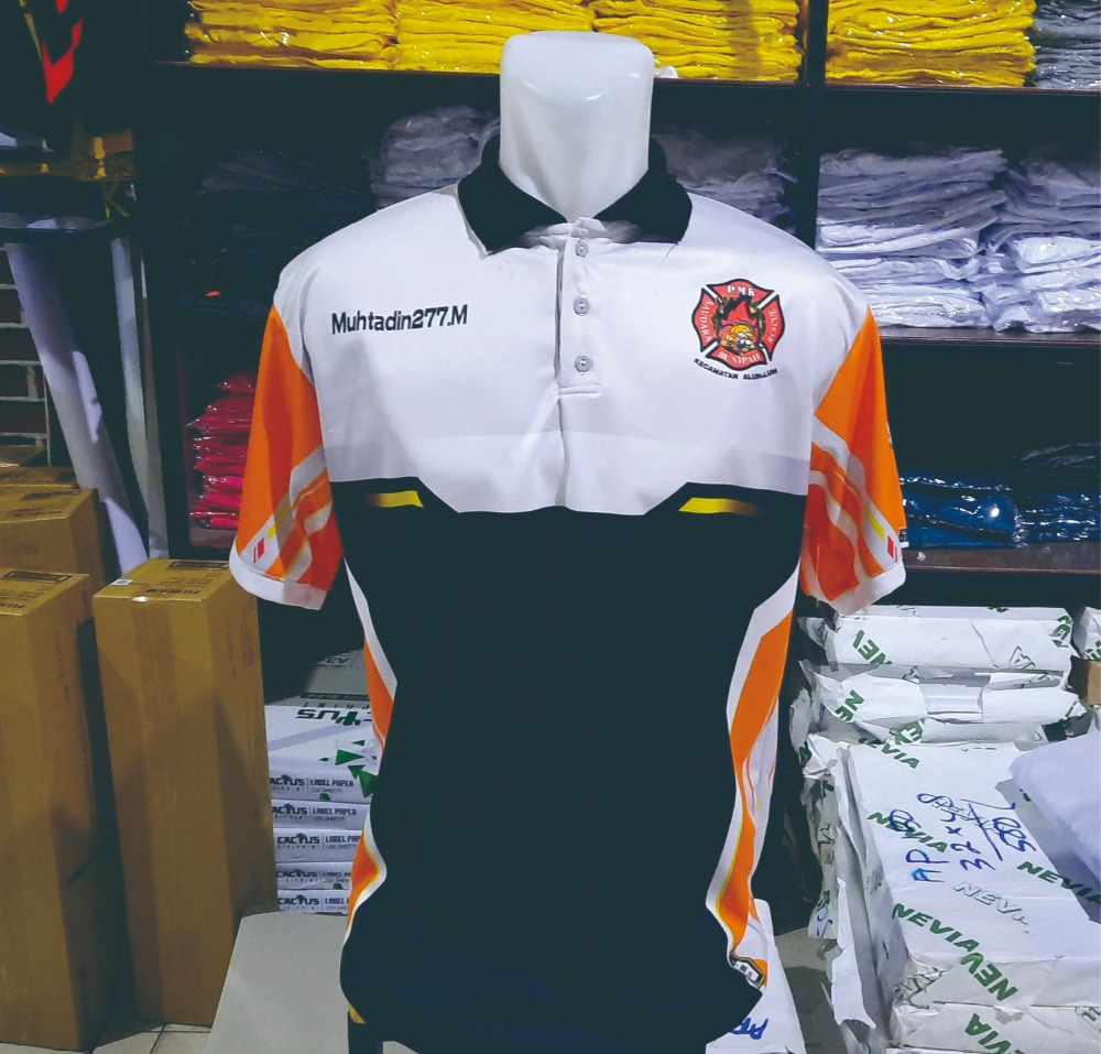 Kemeja Berkerah
