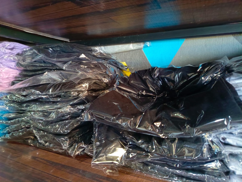 kaos poloss berbagai ukurann