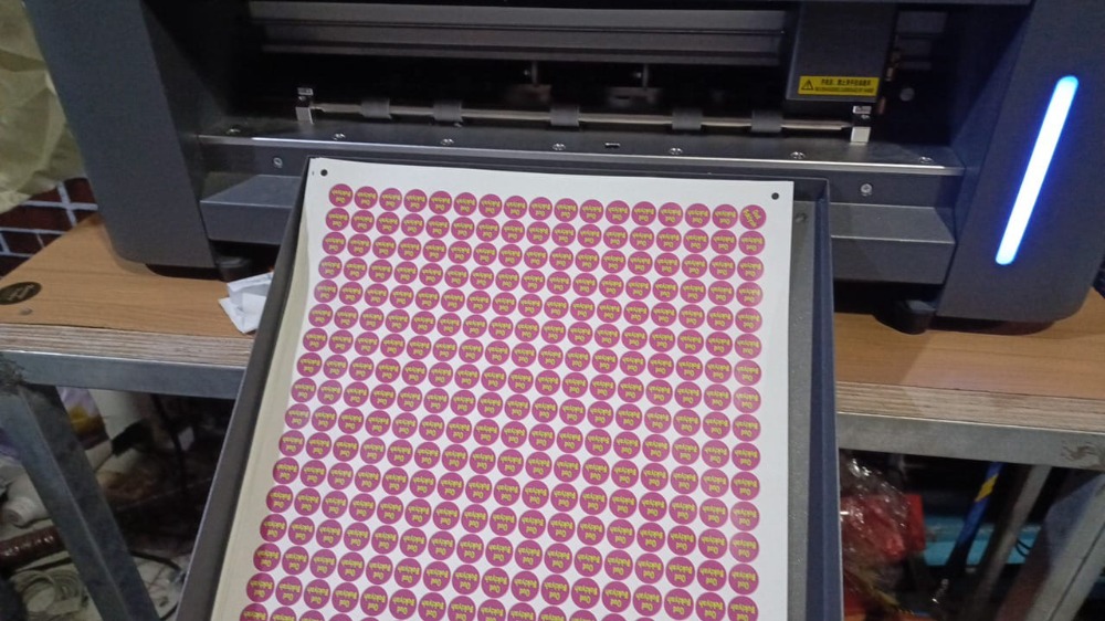 cutting stiker label
