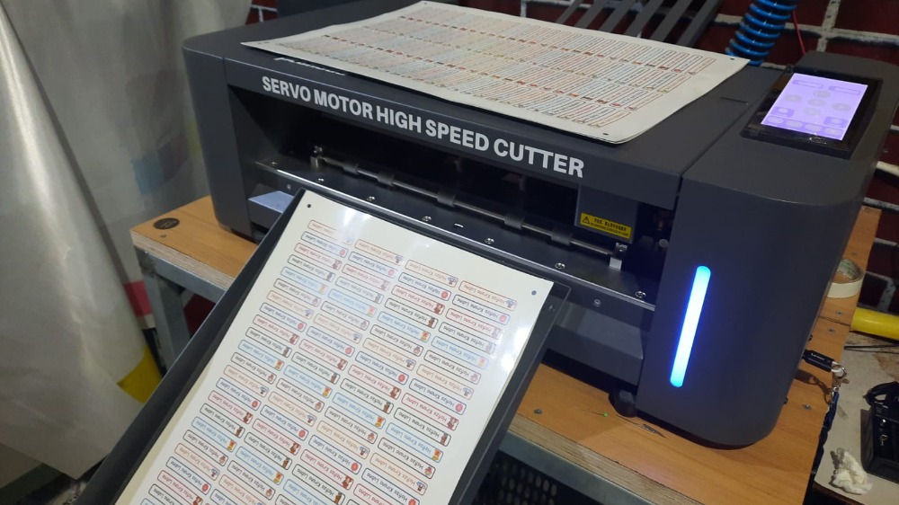 Cutting Stiker Karakter