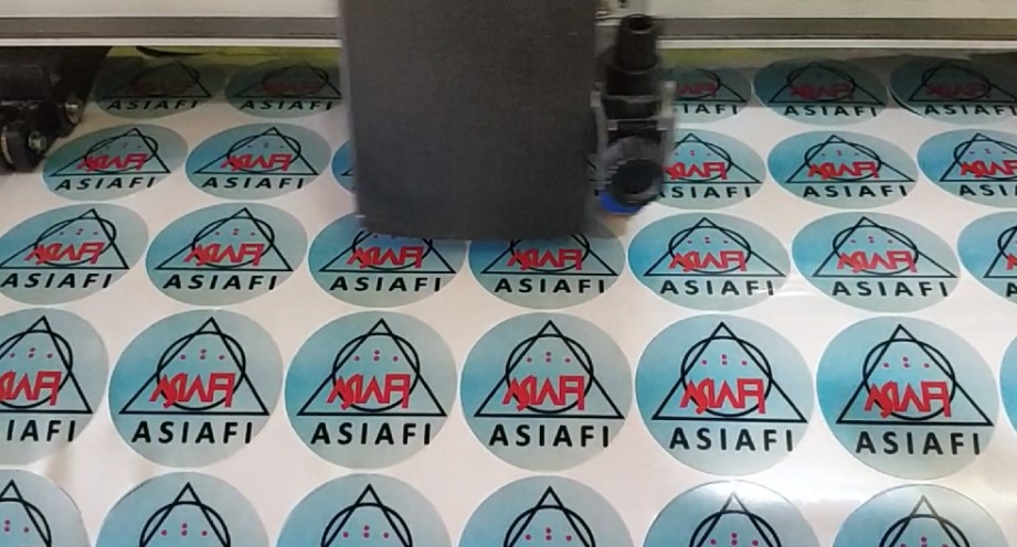 cutting stiker lembaran